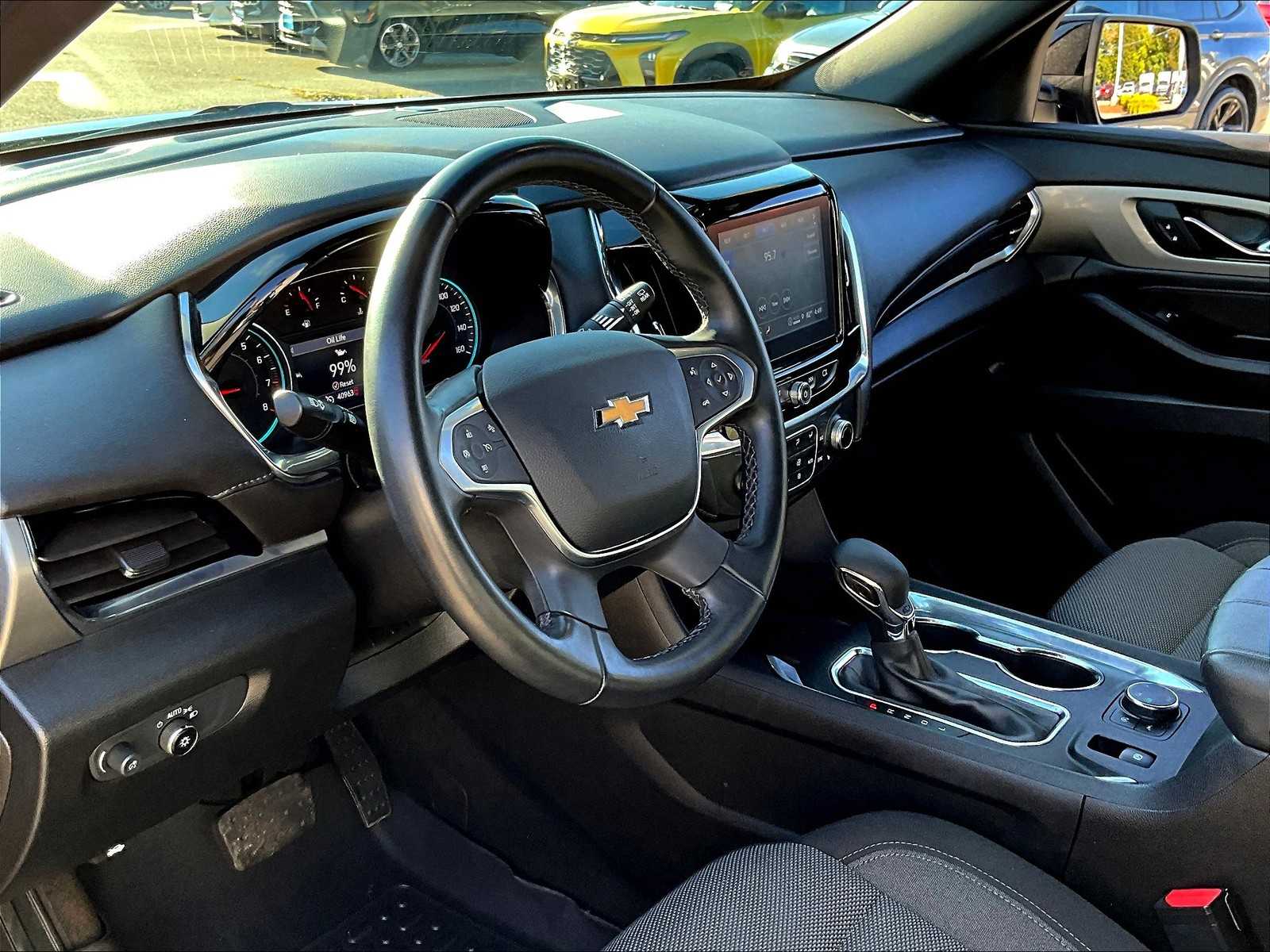 2023 Chevrolet Traverse LT Cloth - Photo 8