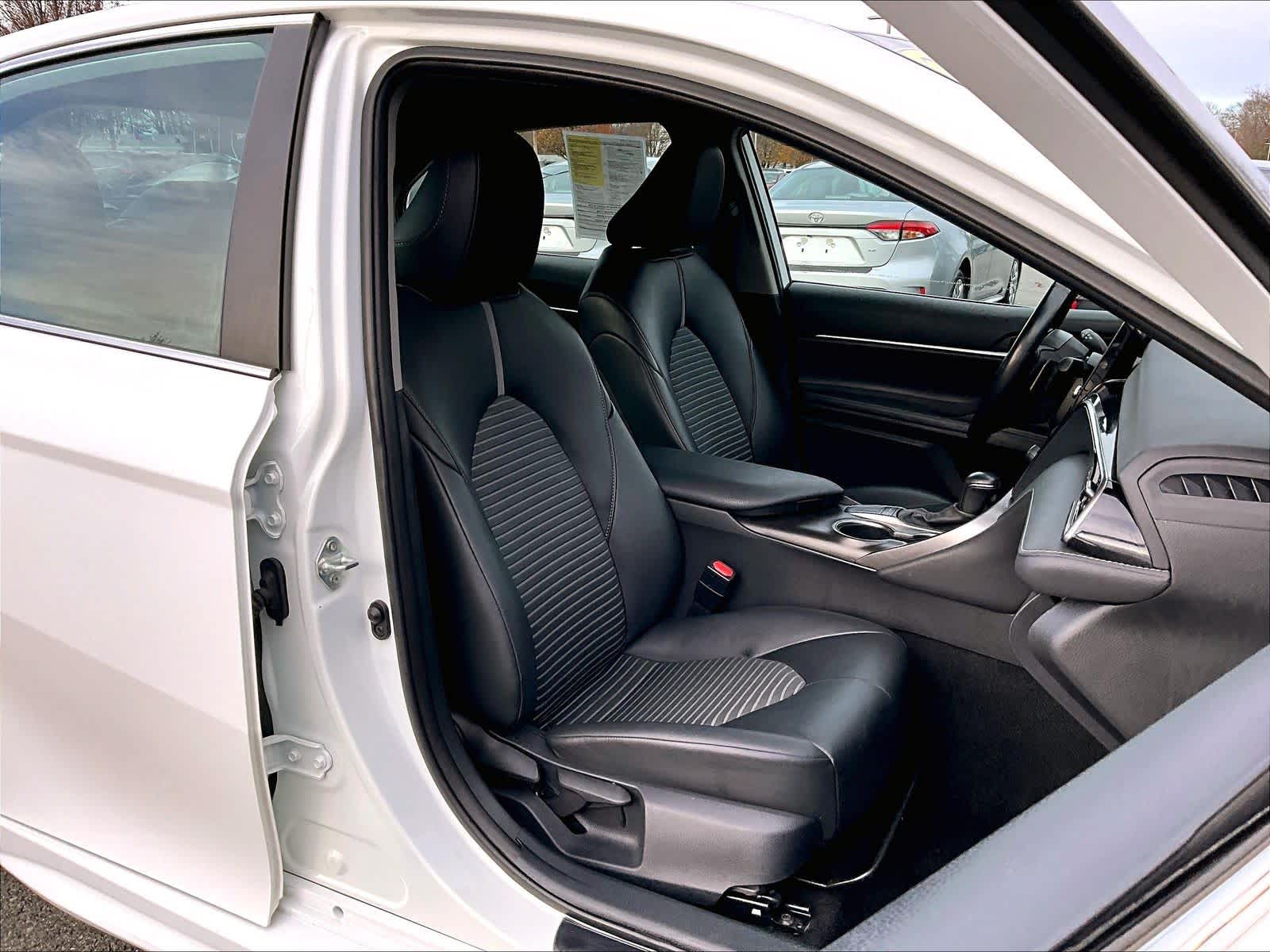 2023 Toyota Camry SE - Photo 11