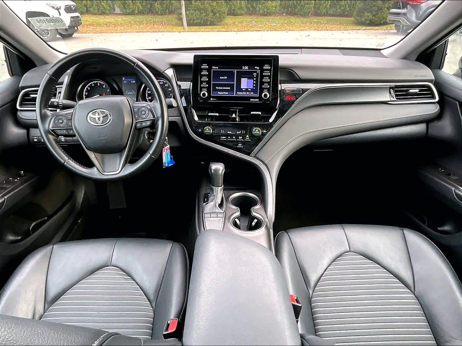 2023 Toyota Camry SE - Photo 21