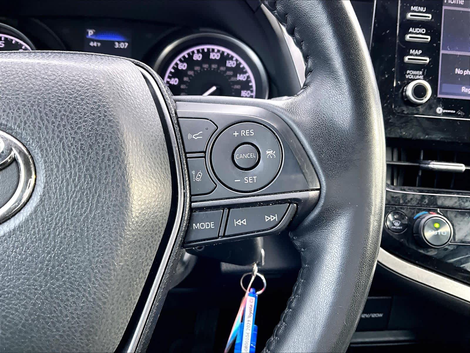 2023 Toyota Camry SE - Photo 24