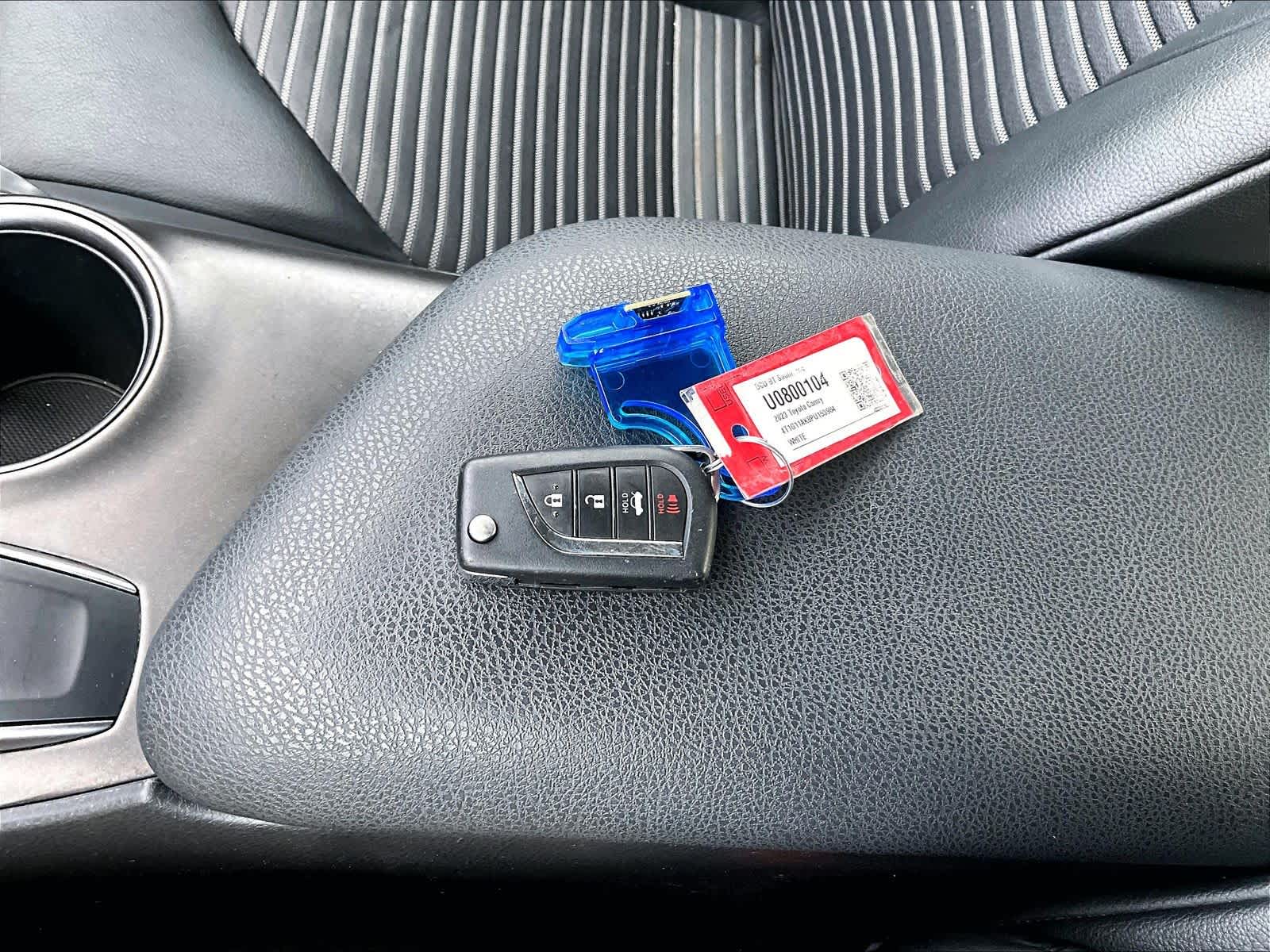 2023 Toyota Camry SE - Photo 30