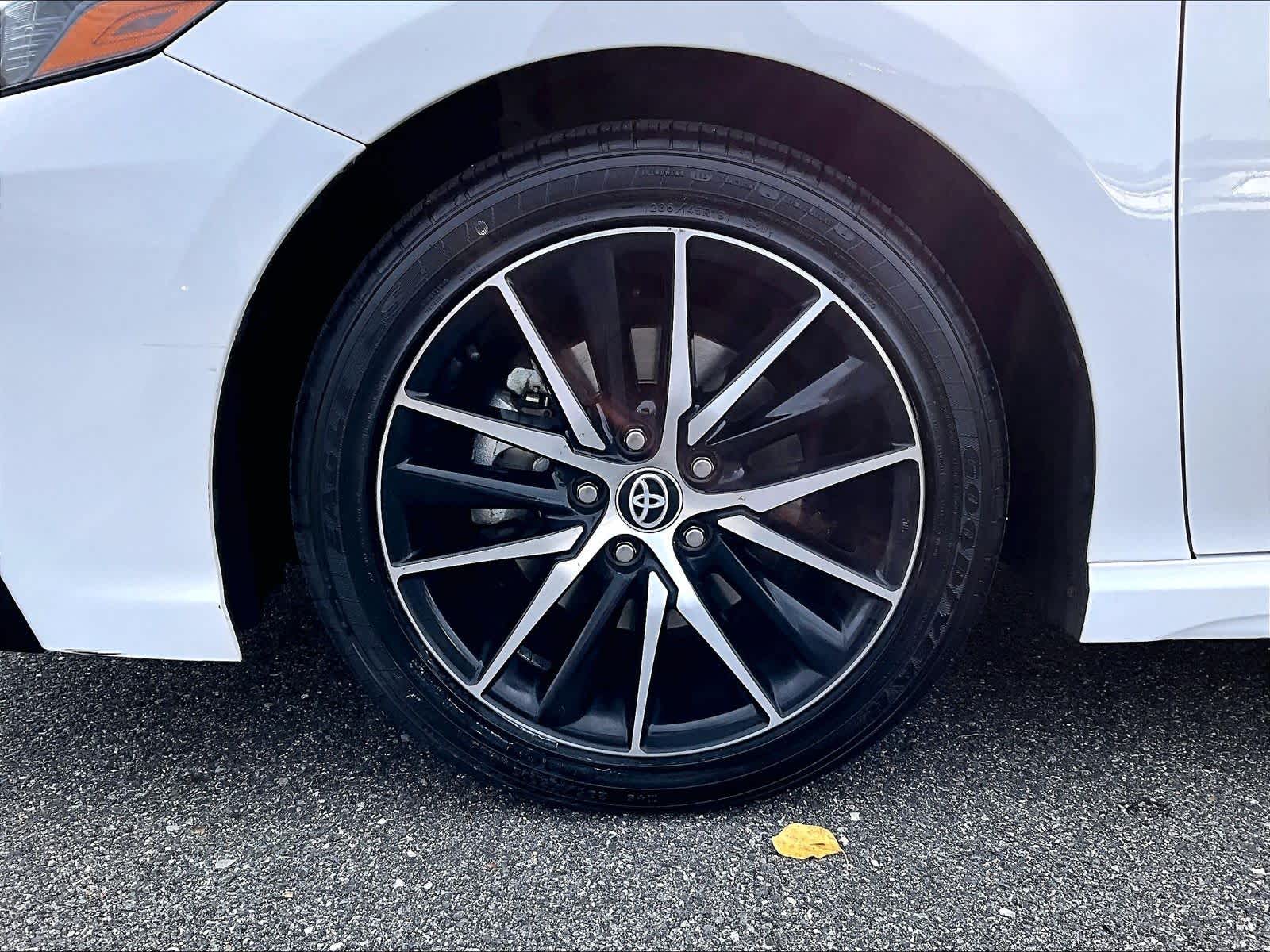 2023 Toyota Camry SE - Photo 7