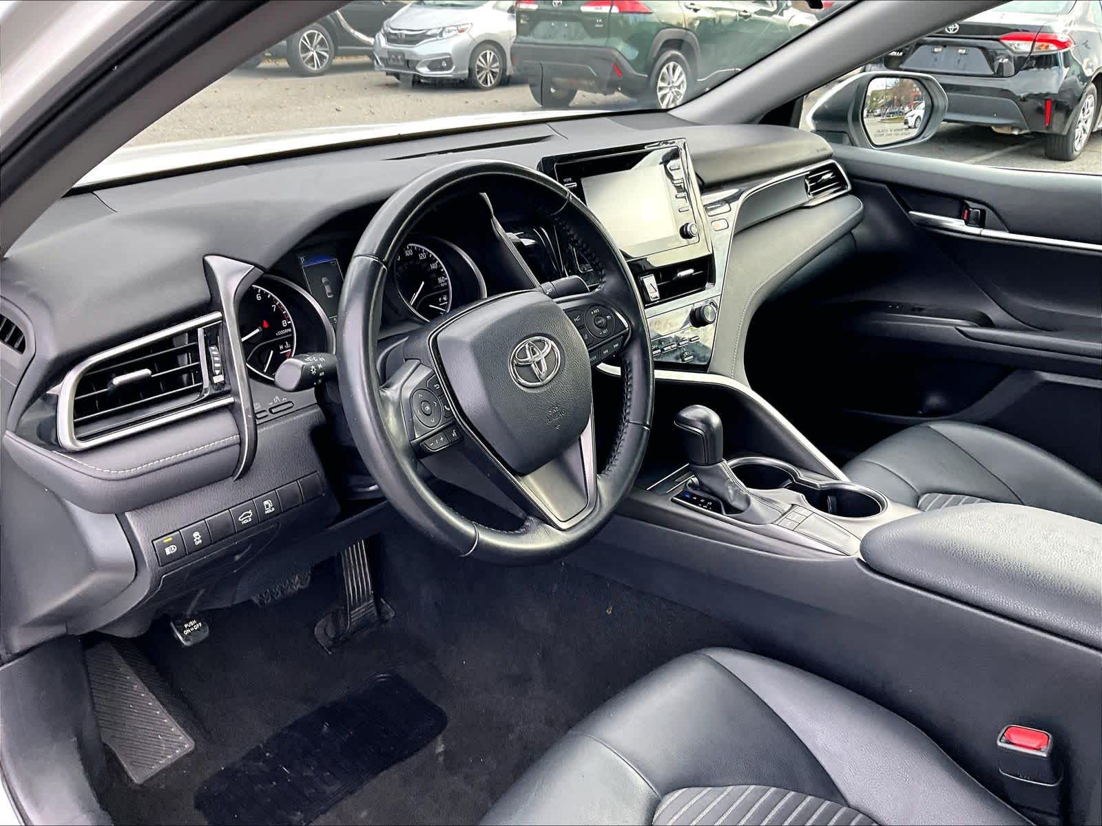 2023 Toyota Camry SE - Photo 8