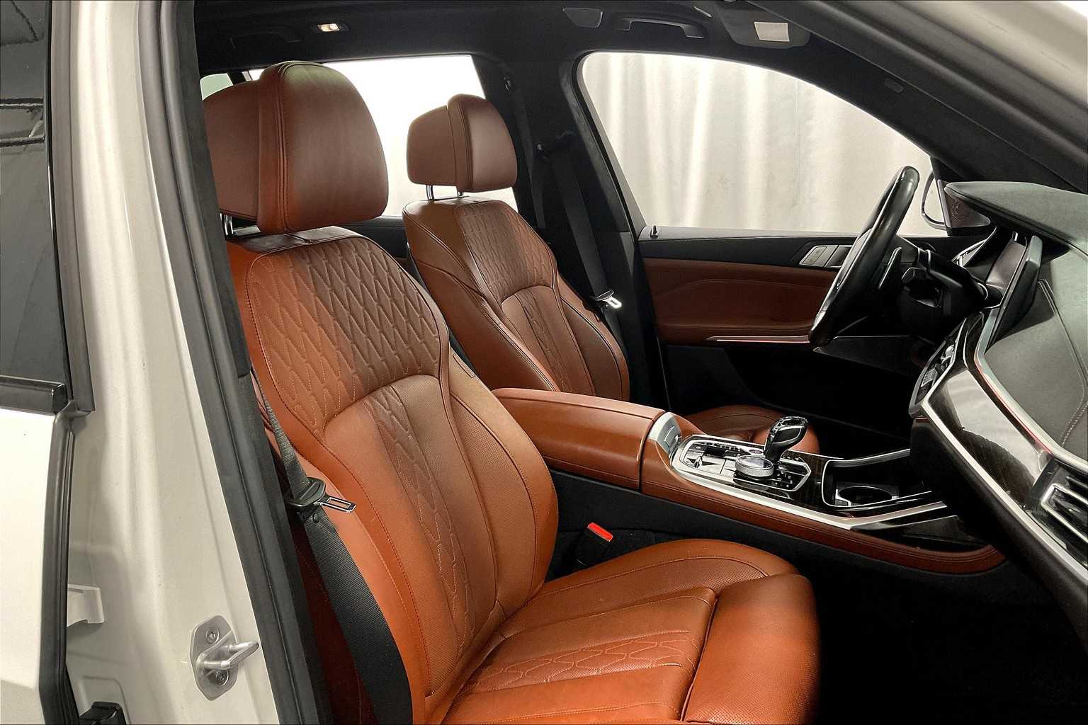 2021 BMW X7 M50i - Photo 11