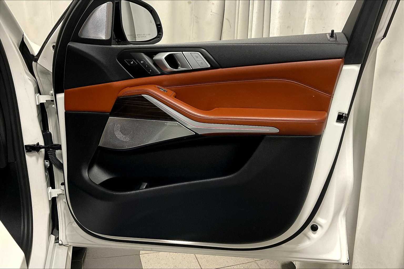2021 BMW X7 M50i - Photo 12