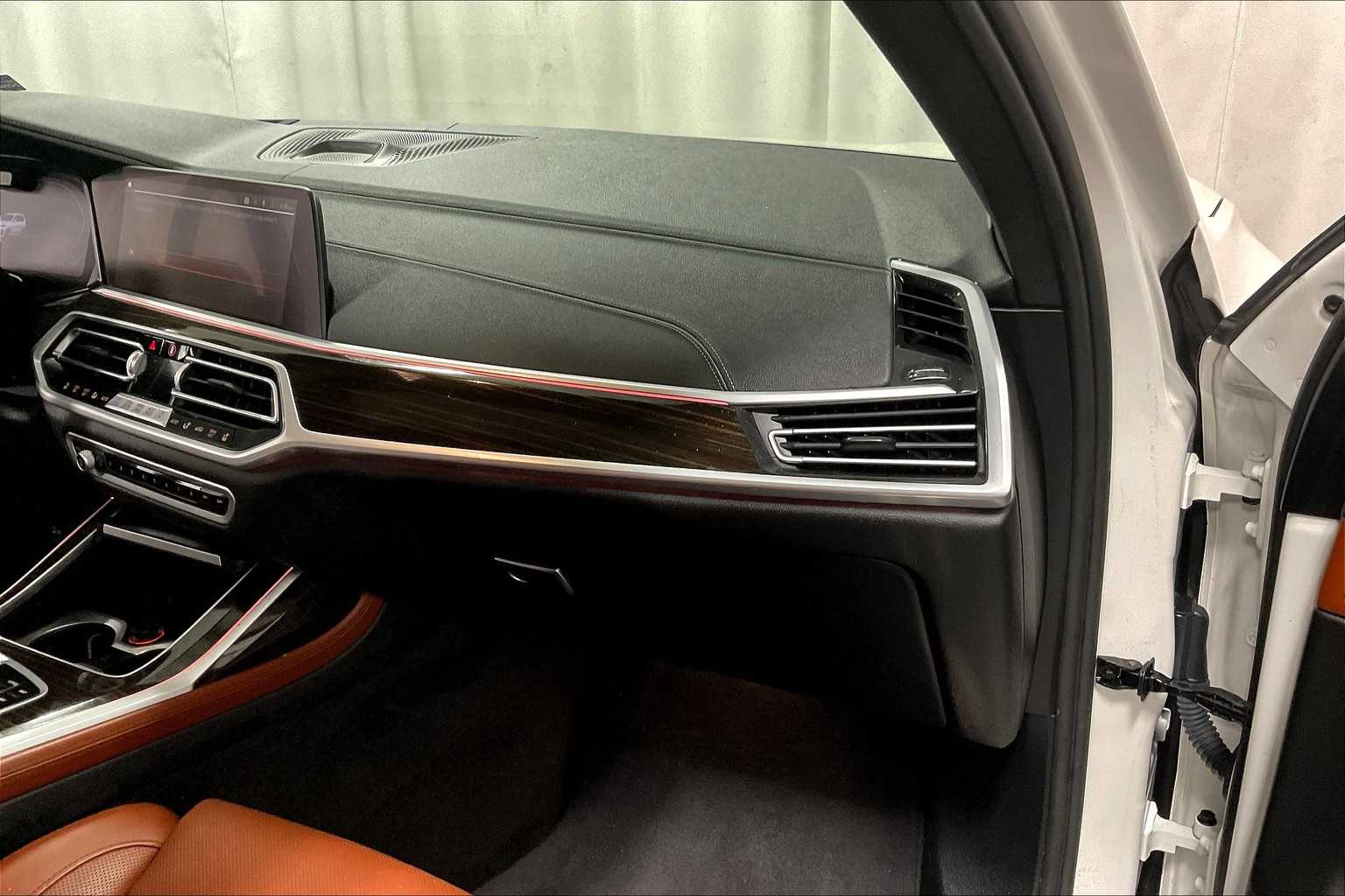 2021 BMW X7 M50i - Photo 13