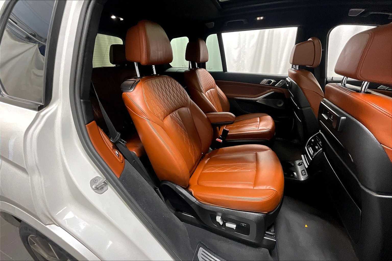 2021 BMW X7 M50i - Photo 16