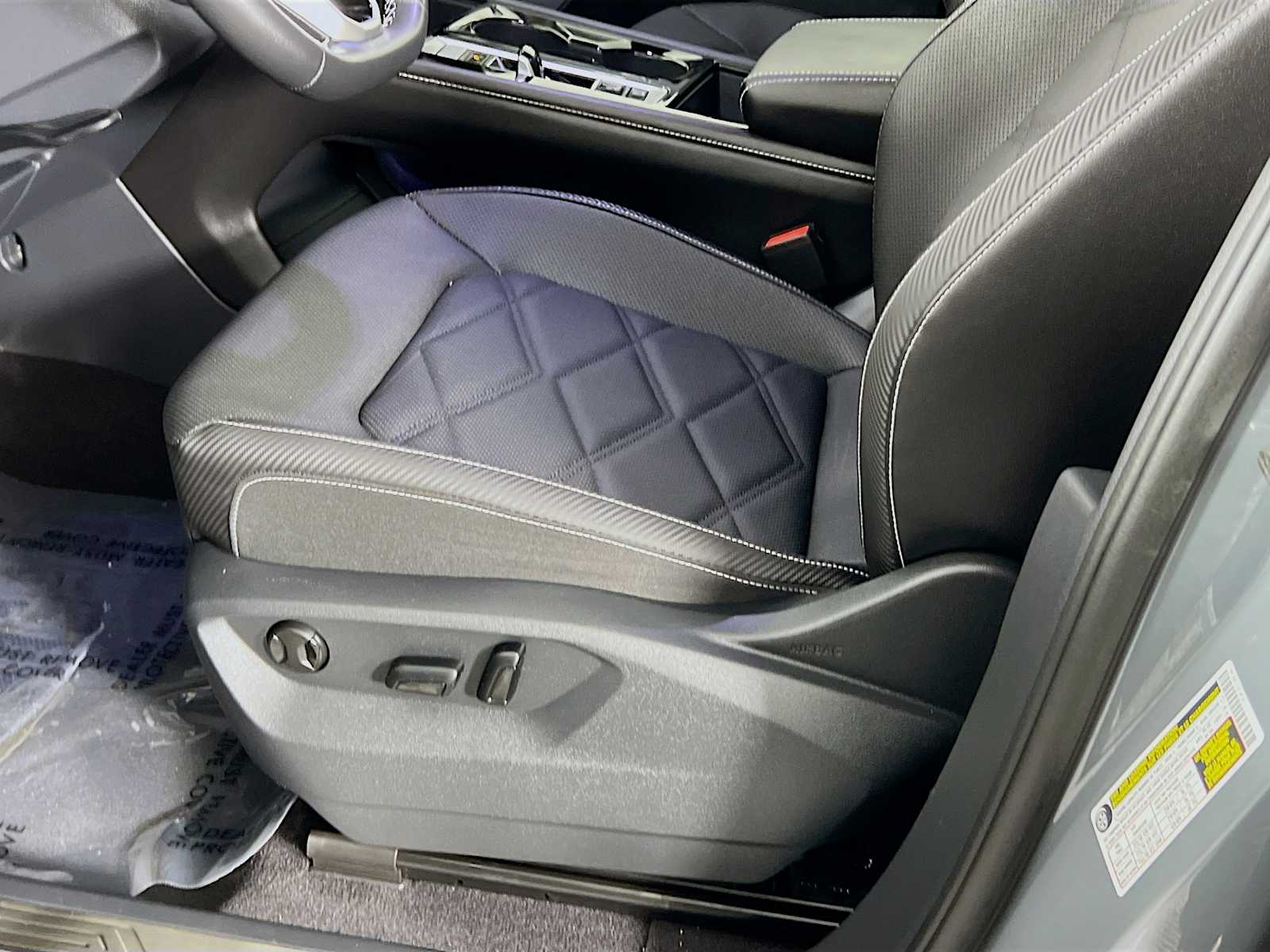2024 Volkswagen Atlas Cross Sport 2.0T SE w/Technology - Photo 18