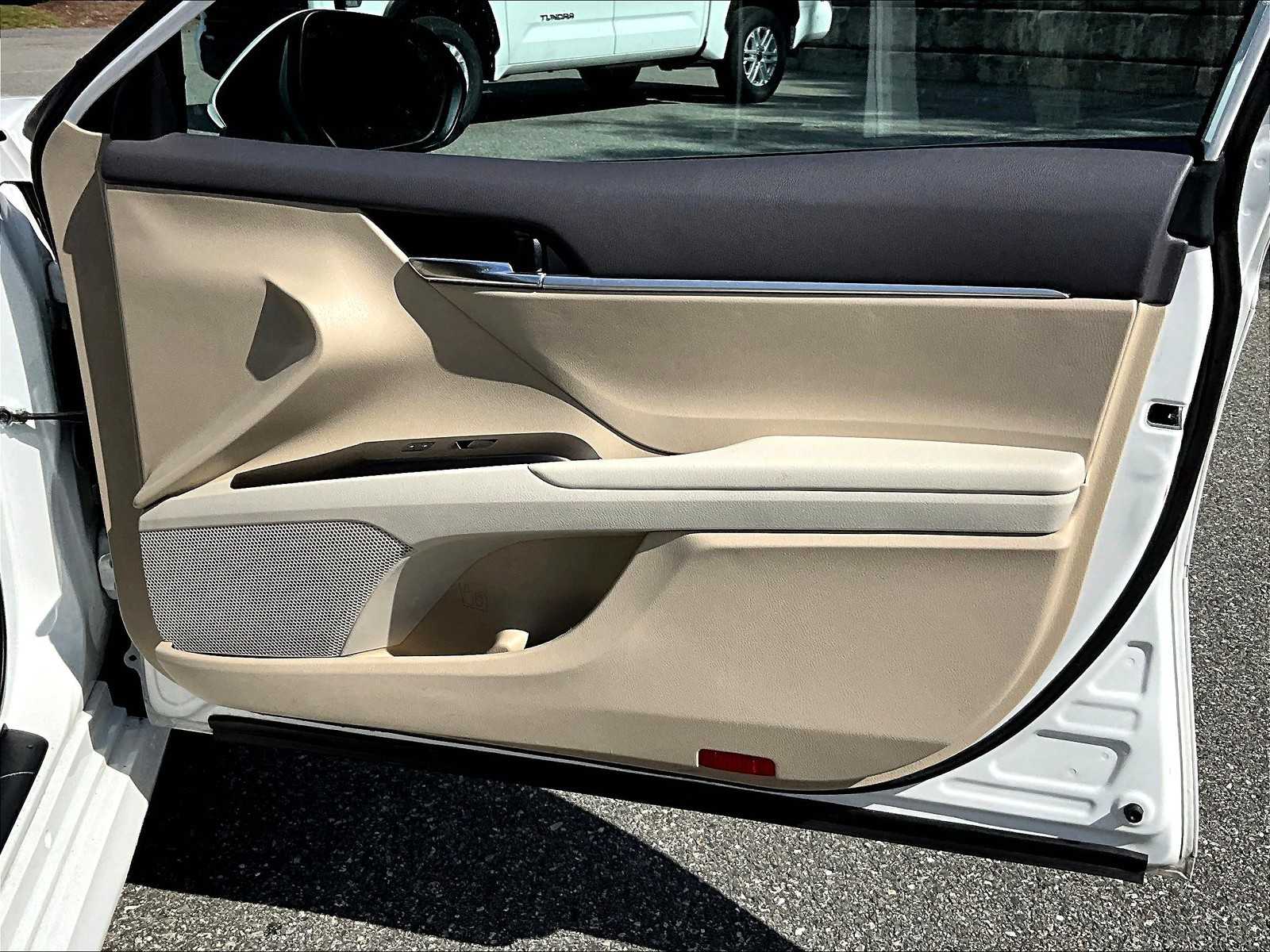 2022 Toyota Camry LE - Photo 12