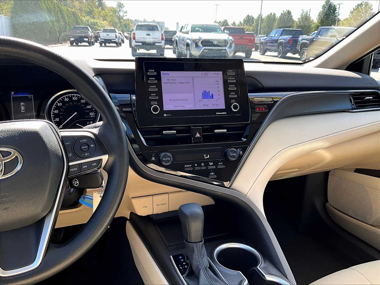 2022 Toyota Camry LE - Photo 18