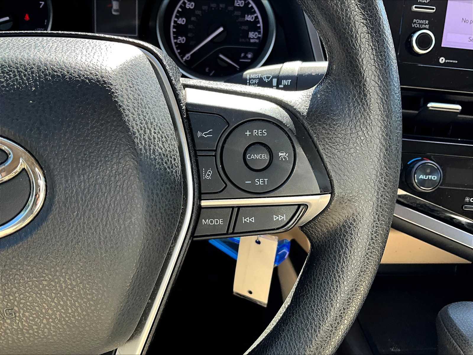 2022 Toyota Camry LE - Photo 24