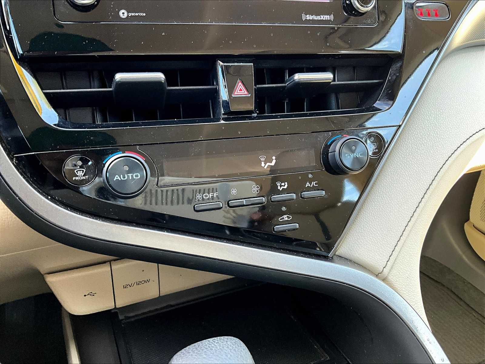 2022 Toyota Camry LE - Photo 26