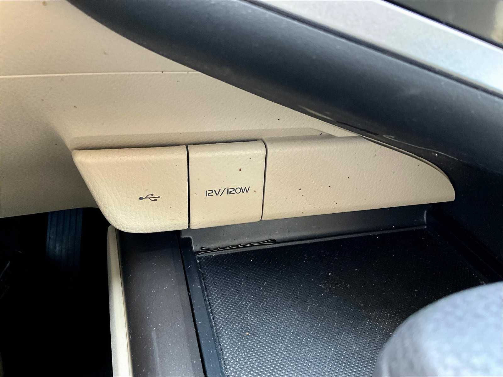 2022 Toyota Camry LE - Photo 27