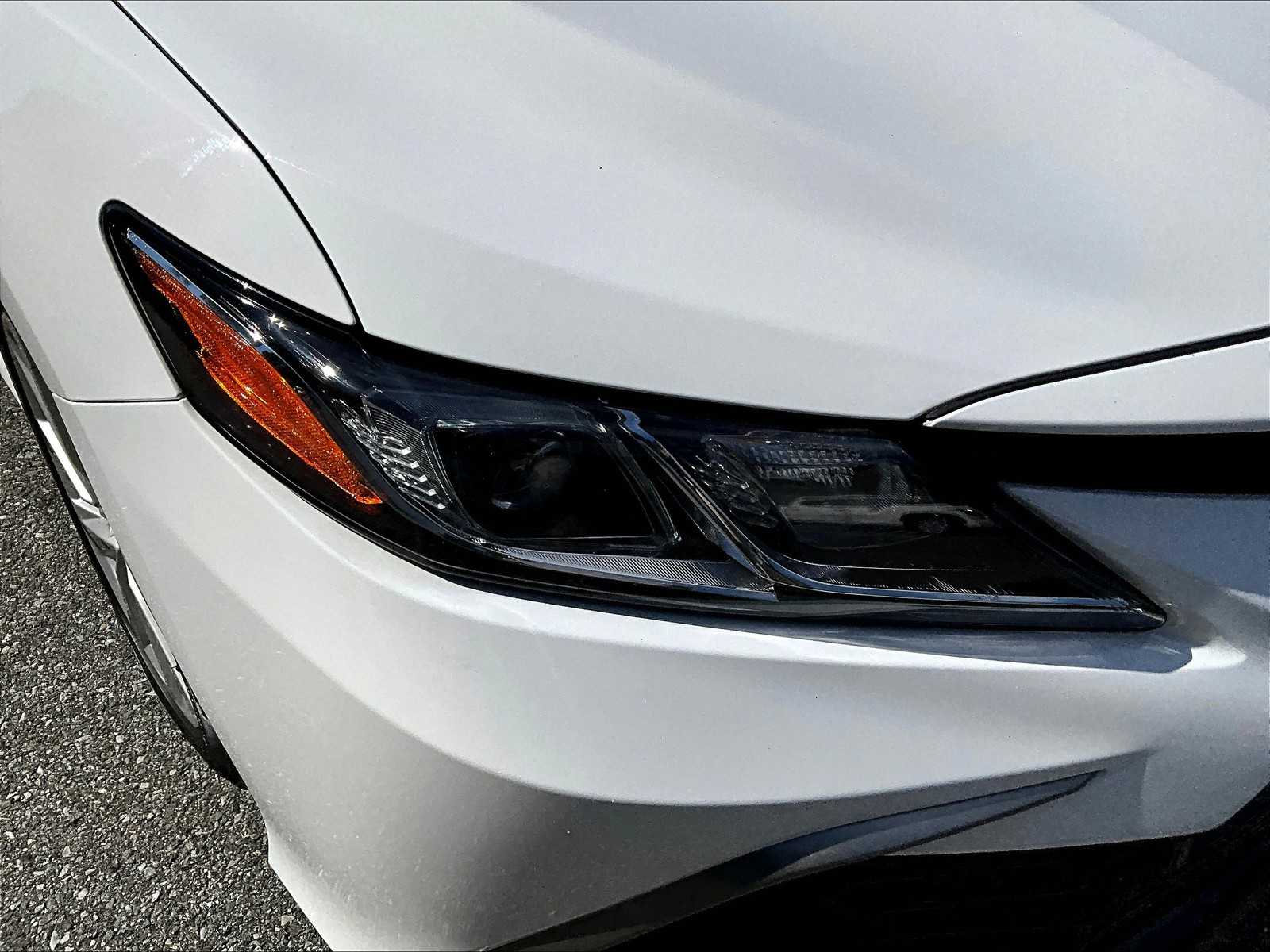 2022 Toyota Camry LE - Photo 32