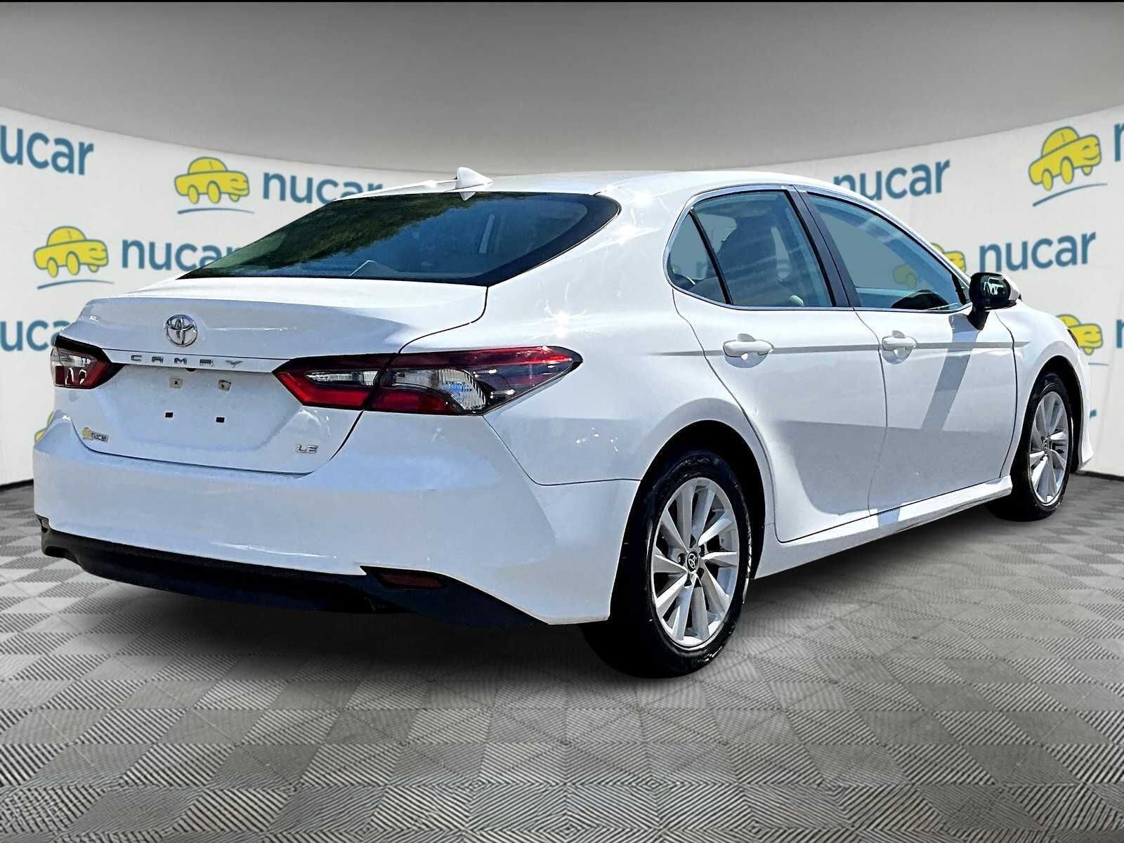 2022 Toyota Camry LE - Photo 6