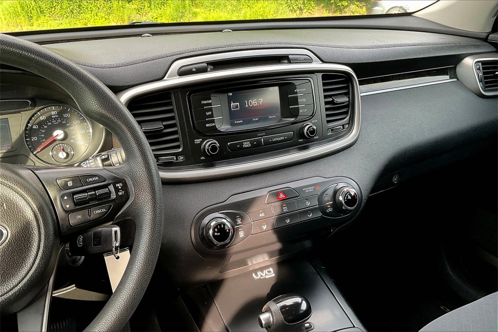 2016 Kia Sorento LX - Photo 17
