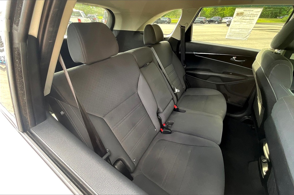 2016 Kia Sorento LX - Photo 18