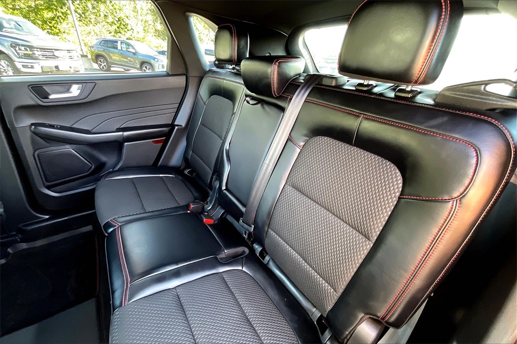 2023 Ford Escape ST-Line - Photo 14