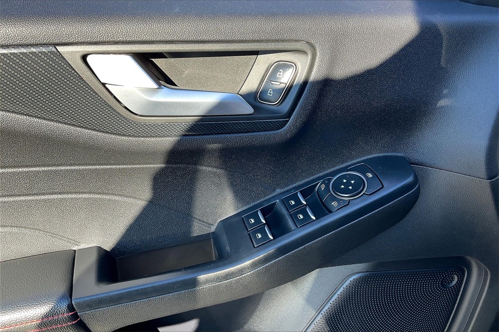 2023 Ford Escape ST-Line - Photo 37