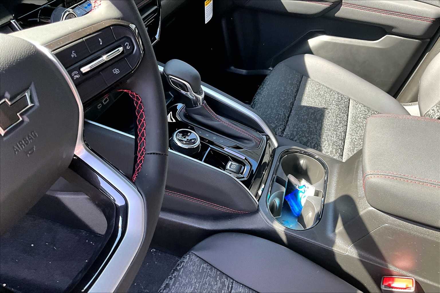 2025 Chevrolet Colorado 4WD Z71 - Photo 14