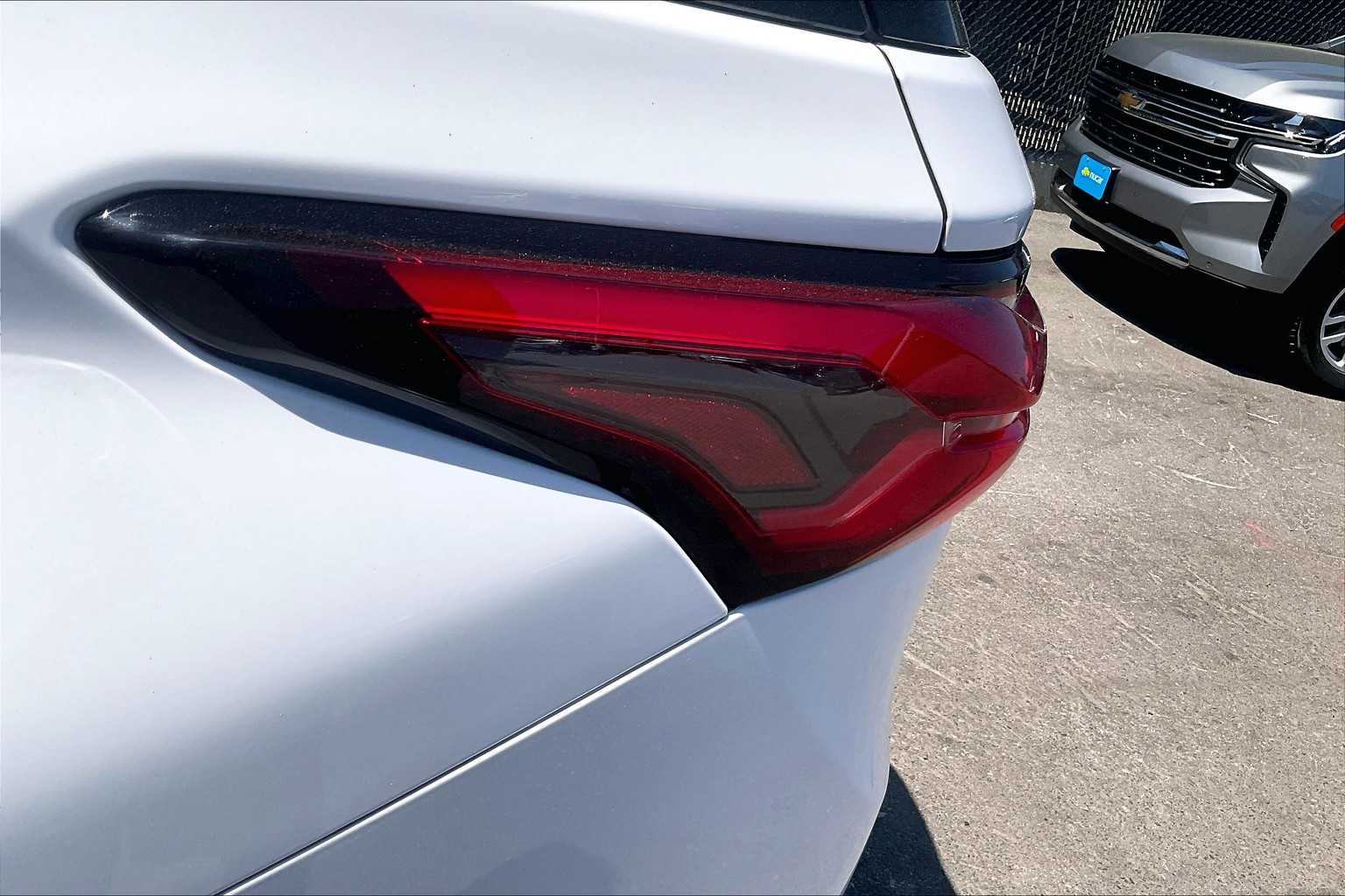 2022 Chevrolet Traverse LT Leather - Photo 16