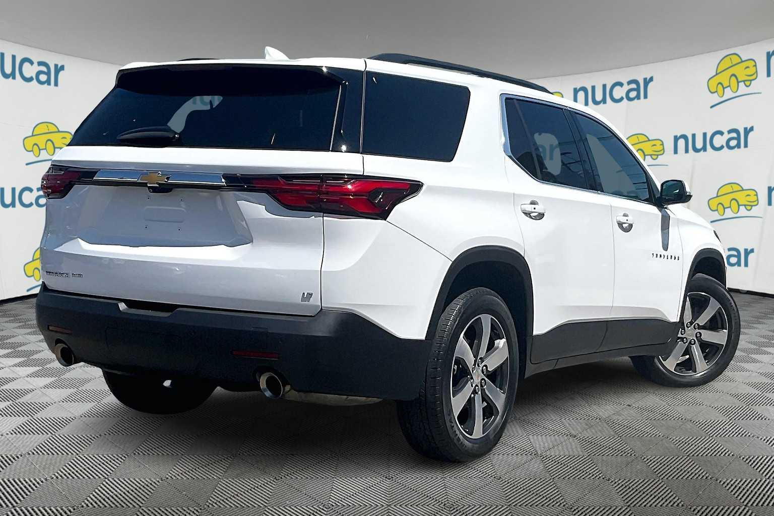 2022 Chevrolet Traverse LT Leather - Photo 3