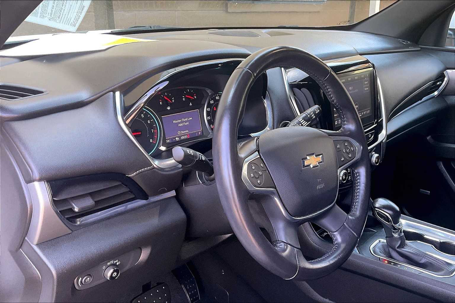 2022 Chevrolet Traverse LT Leather - Photo 4