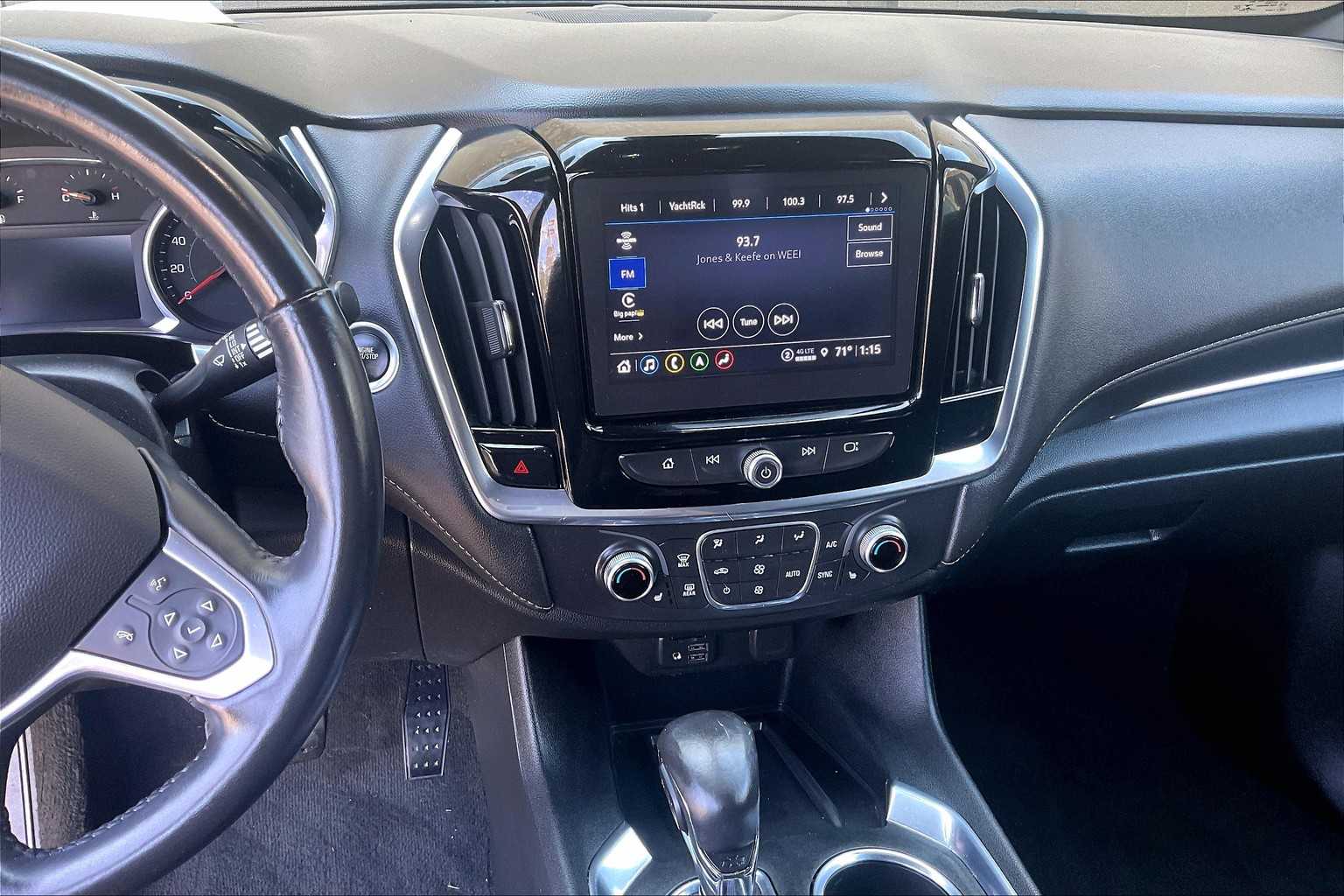 2022 Chevrolet Traverse LT Leather - Photo 7