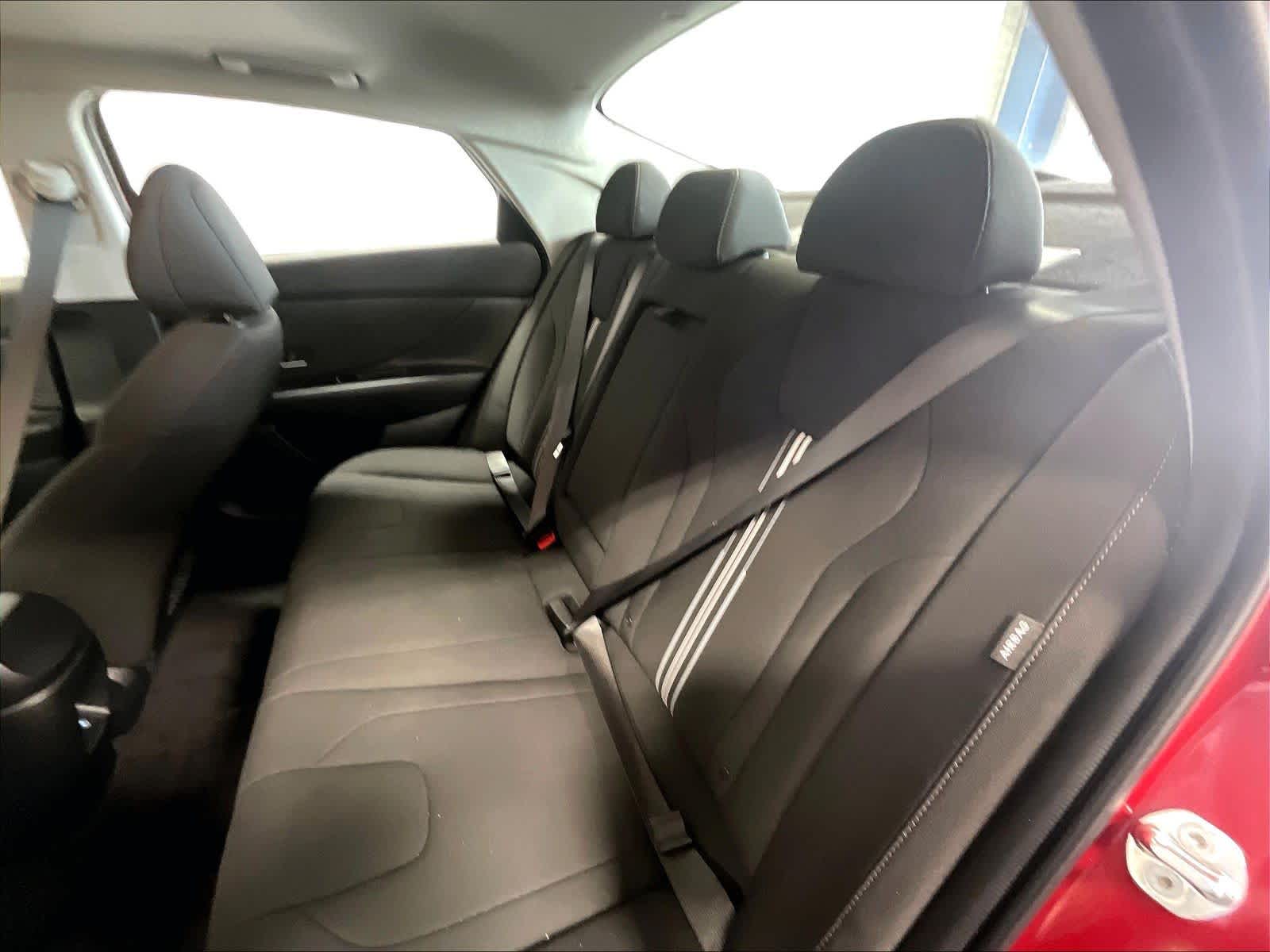 2024 Hyundai Elantra SEL - Photo 16