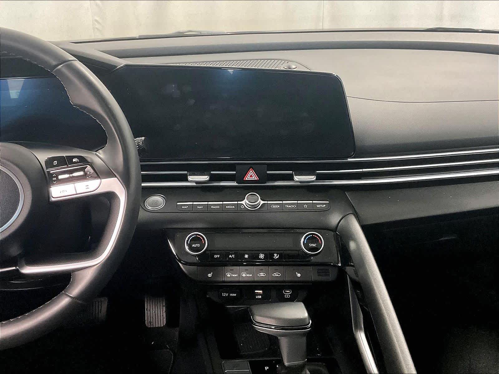 2024 Hyundai Elantra SEL - Photo 19