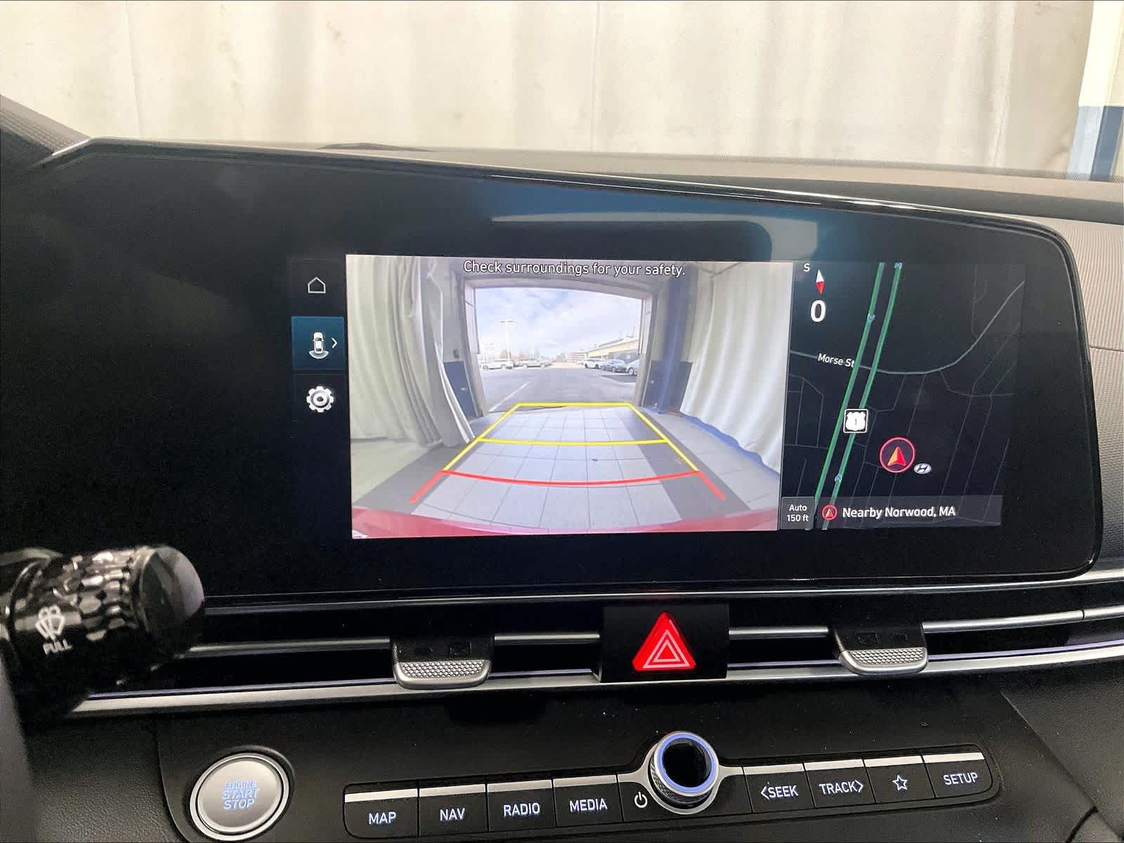 2024 Hyundai Elantra SEL - Photo 20