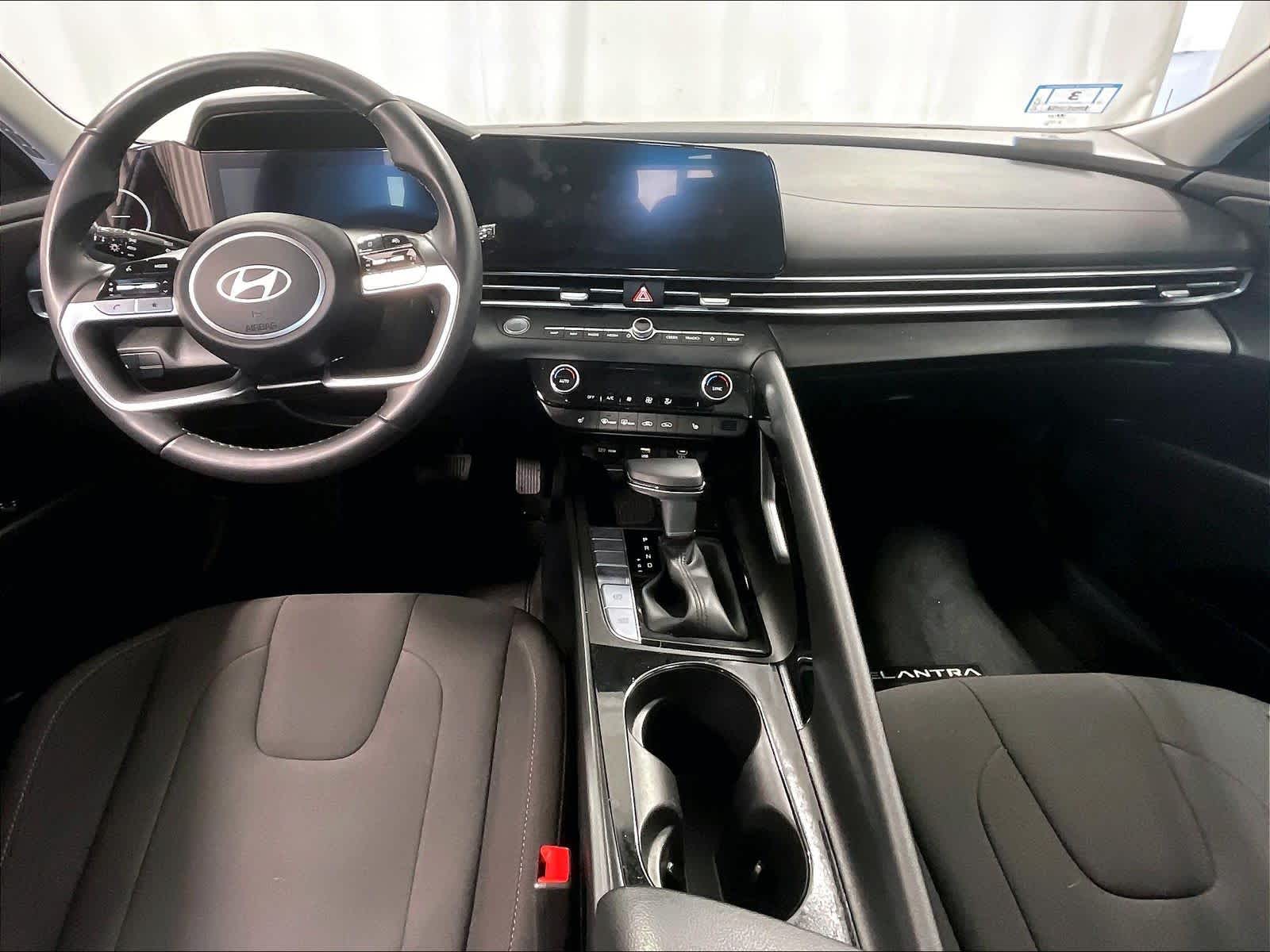 2024 Hyundai Elantra SEL - Photo 22