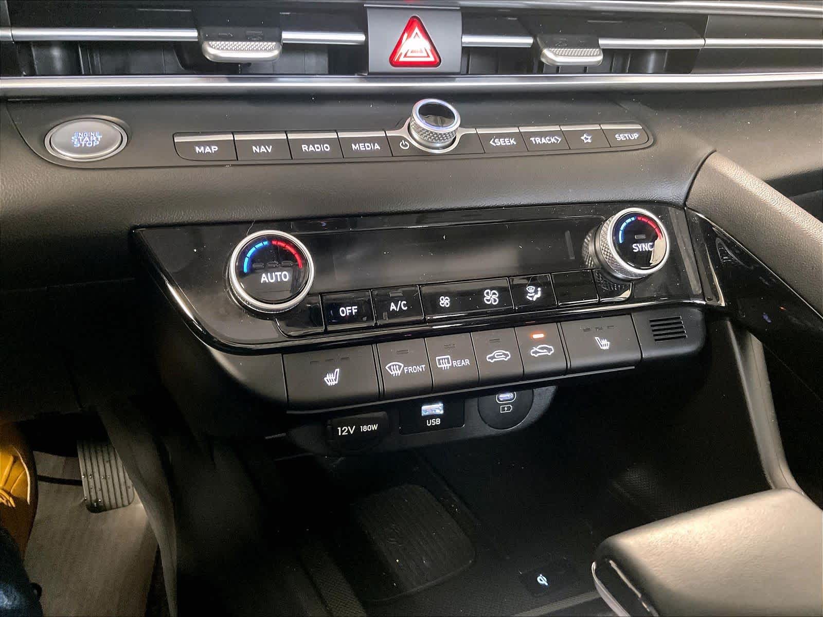 2024 Hyundai Elantra SEL - Photo 27