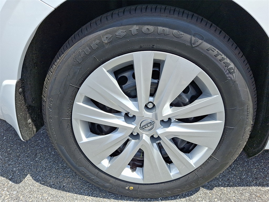2025 Nissan Sentra S - Photo 5