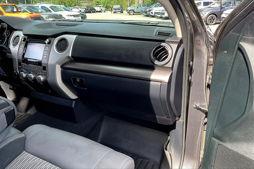 2017 Toyota Tundra SR5 - Photo 12