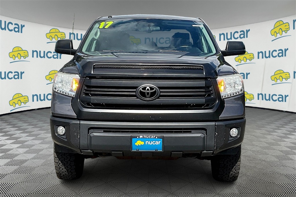 2017 Toyota Tundra SR5 - Photo 2