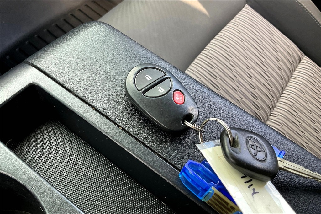 2017 Toyota Tundra SR5 - Photo 26