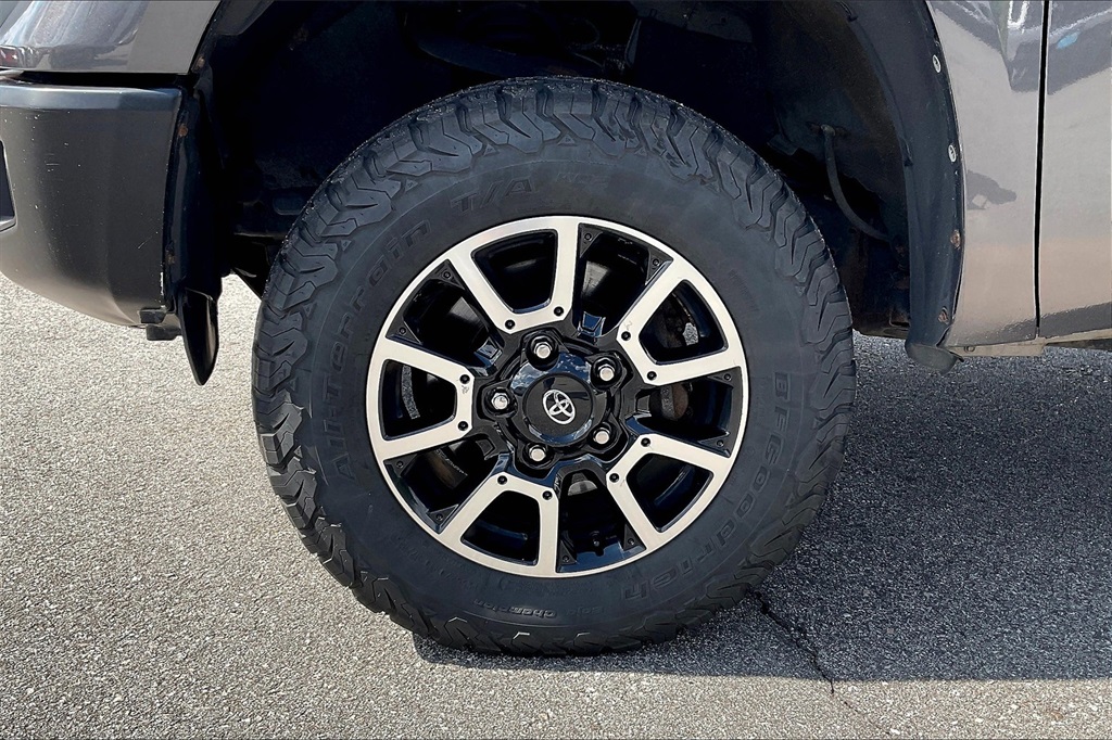 2017 Toyota Tundra SR5 - Photo 7
