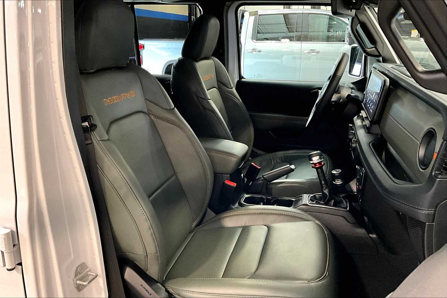 2024 Jeep Gladiator Mojave X - Photo 11
