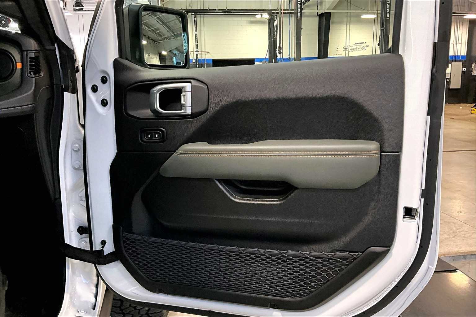2024 Jeep Gladiator Mojave X - Photo 12