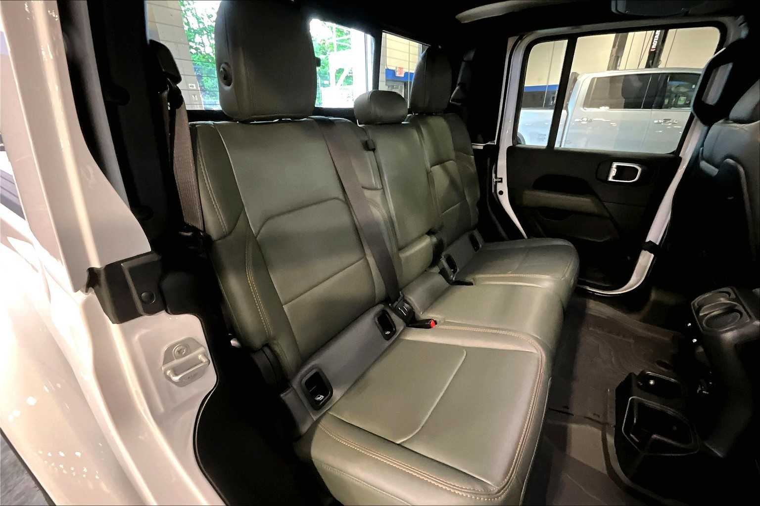 2024 Jeep Gladiator Mojave X - Photo 16