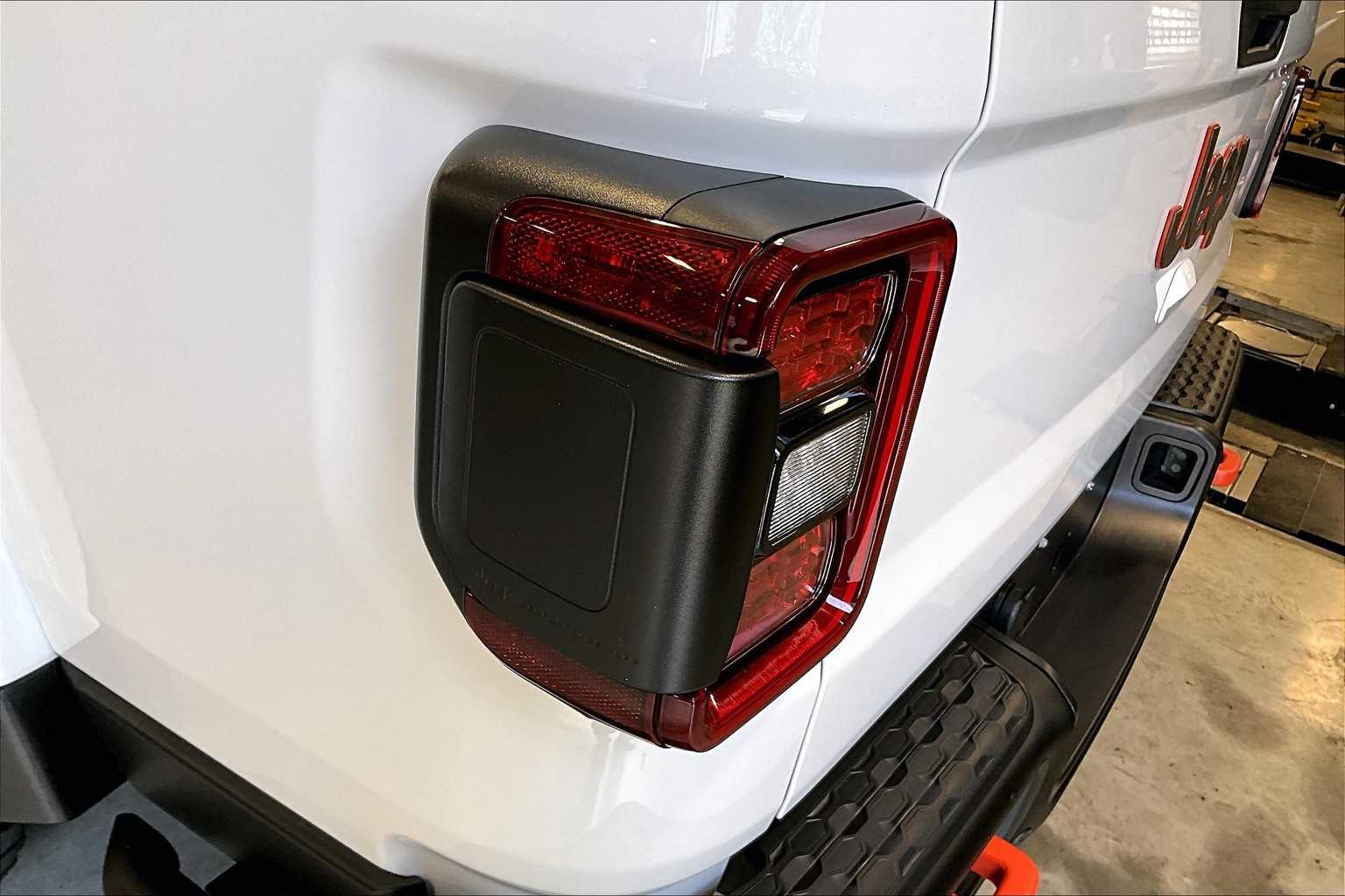 2024 Jeep Gladiator Mojave X - Photo 35