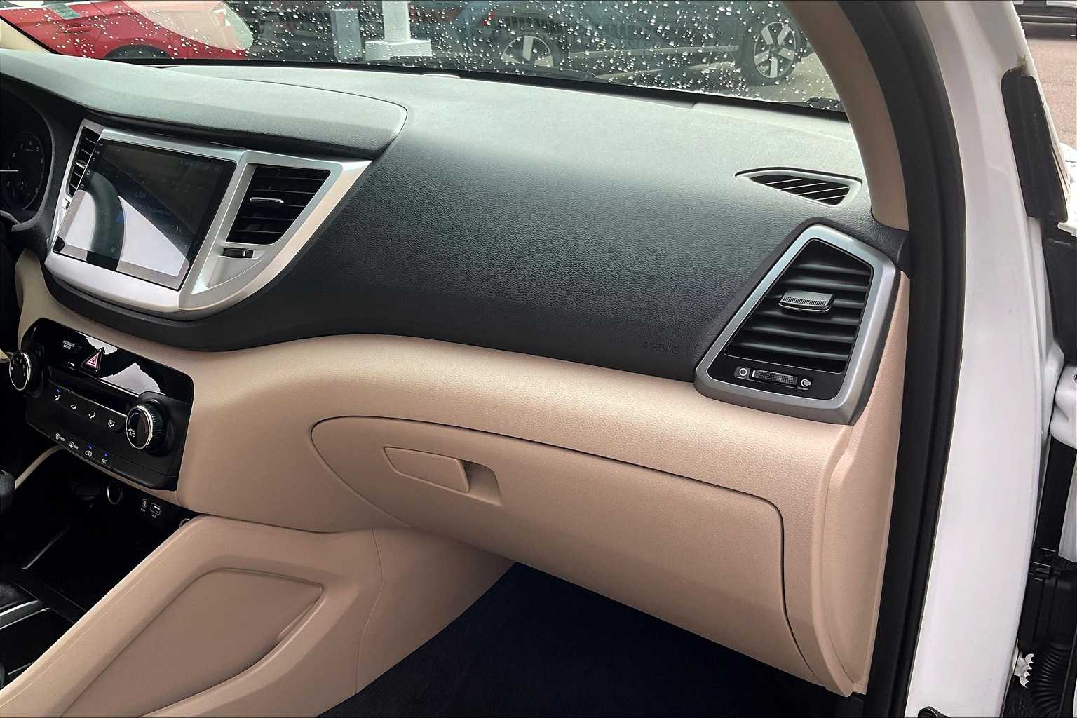 2018 Hyundai Tucson SE - Photo 13