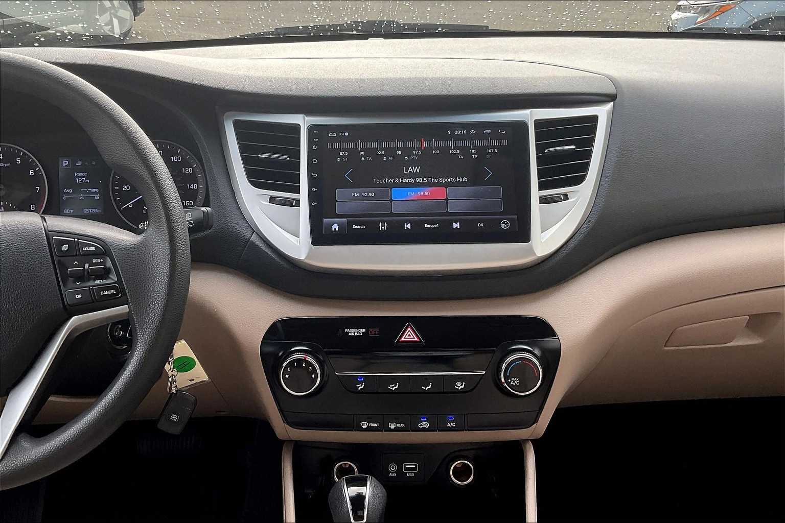 2018 Hyundai Tucson SE - Photo 18