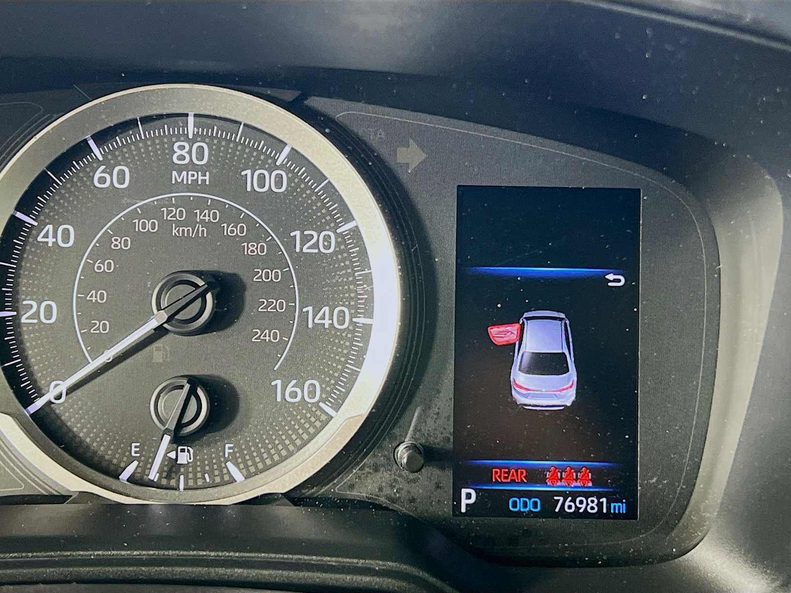 2020 Toyota Corolla LE - Photo 12