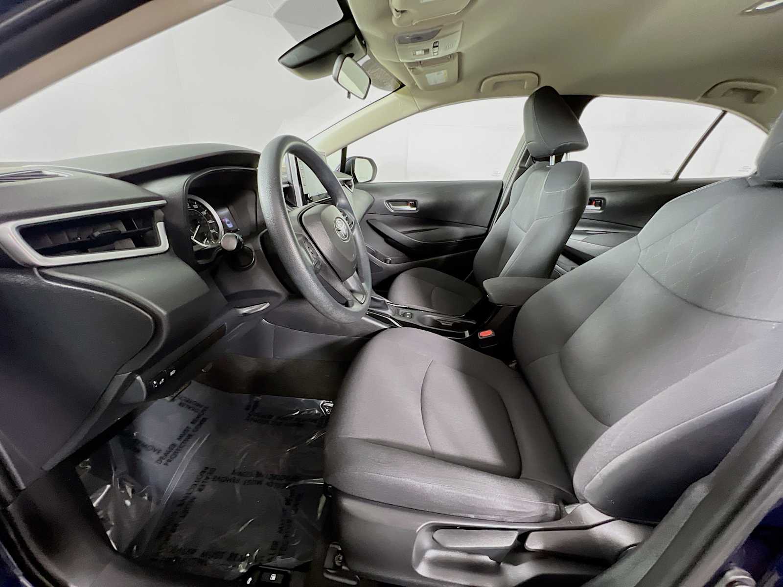 2020 Toyota Corolla LE - Photo 20