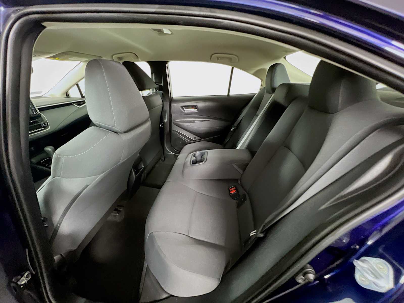 2020 Toyota Corolla LE - Photo 23