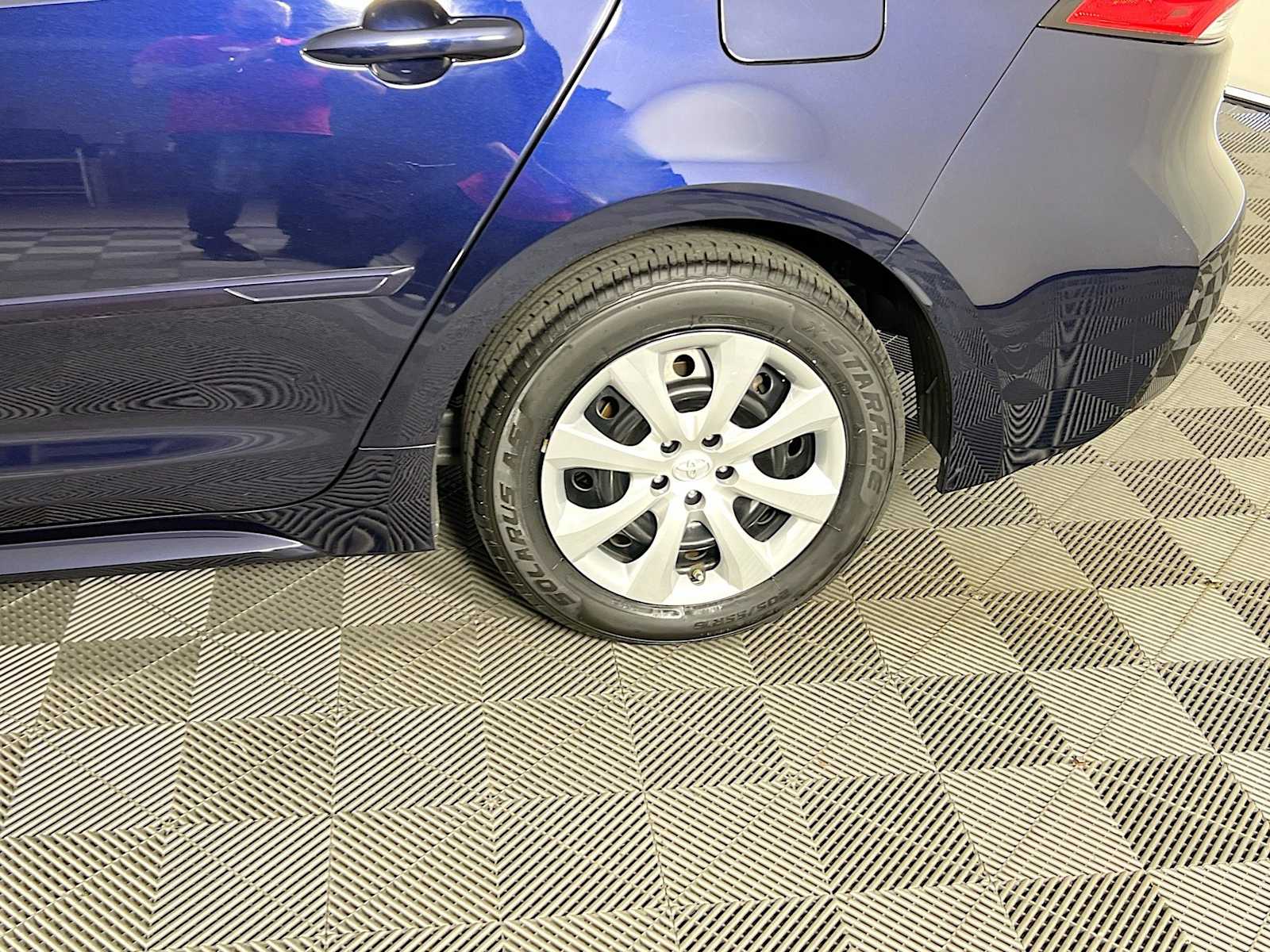 2020 Toyota Corolla LE - Photo 29