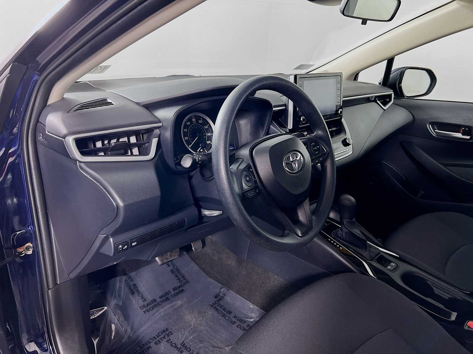 2020 Toyota Corolla LE - Photo 9