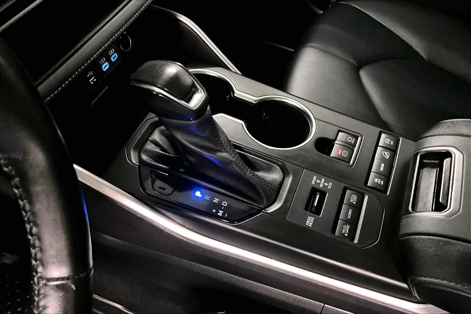 2022 Toyota Highlander XLE - Photo 21